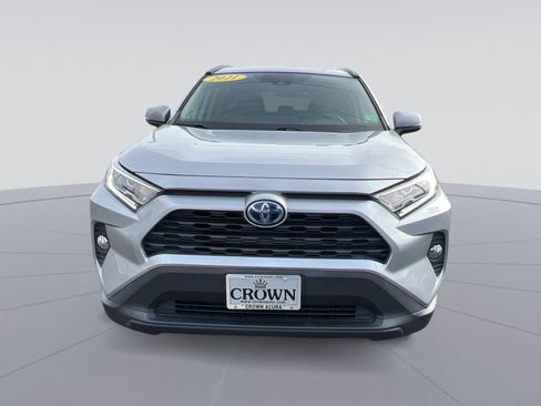 Used 2021 Toyota RAV4 XLE Premium image 12