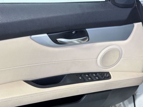 Used 2014 BMW Z4 sDrive28i image 12