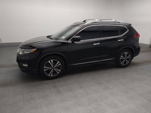 Used 2017 Nissan Rogue SL w/ SL Premium Package FWD image 2