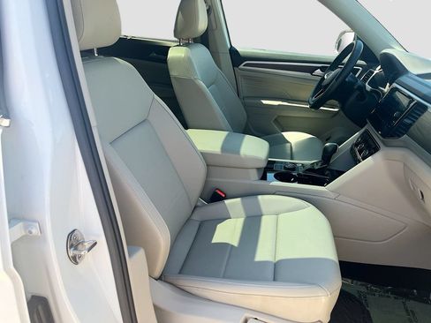 Used 2023 Volkswagen Atlas SE w/ Panoramic Sunroof Package AWD/4WD image 30