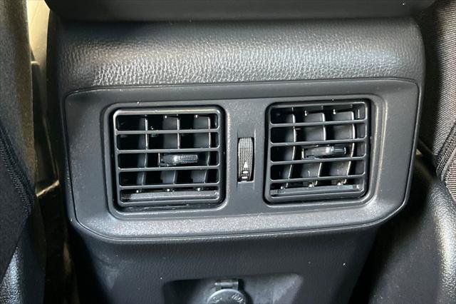 Certified 2022 Toyota RAV4 LE AWD/4WD image 14
