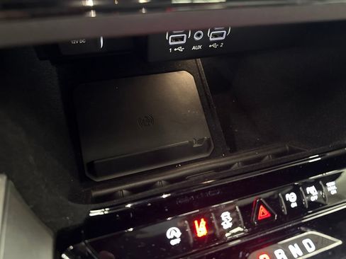 Used 2025 Jeep Wagoneer Series III AWD/4WD image 34