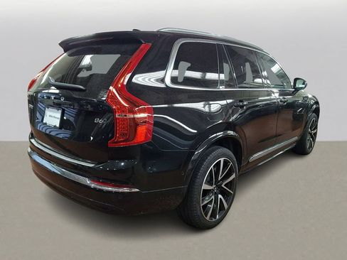 Used 2024 Volvo XC90 B6 Plus w/ Protection Package Premier AWD/4WD image 3