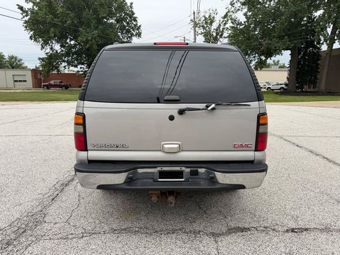 Used 2006 GMC Yukon XL SLT w/ SLT Preferred Equipment Group RWD image 6
