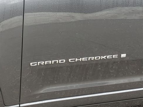 Certified 2023 Jeep Grand Cherokee Overland image 20