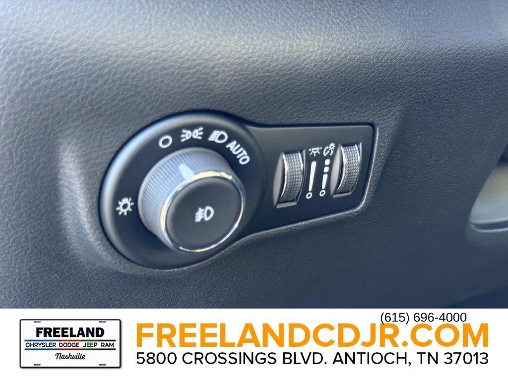New 2026 Jeep Compass Latitude AWD/4WD image 23