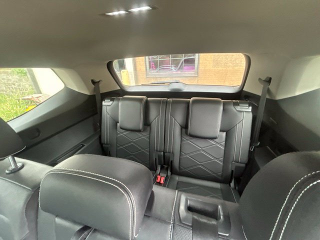 Used 2025 Volkswagen Atlas SE FWD image 17
