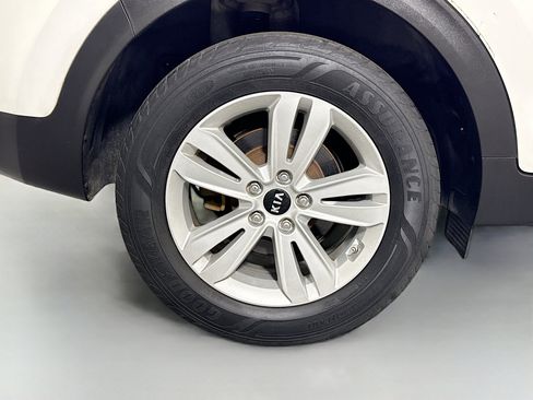 Used 2017 Kia Sportage LX image 32