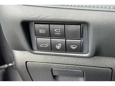 Used 2021 Toyota Highlander Limited AWD/4WD image 34