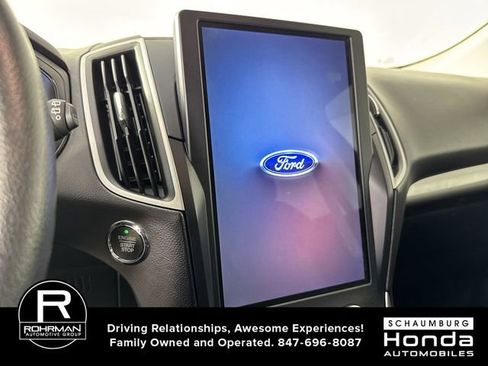 Used 2023 Ford Edge SE image 6