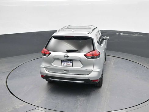 Used 2018 Nissan Rogue SL w/ Premium Package image 33