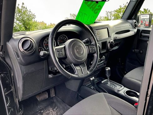 Used 2018 Jeep Wrangler Unlimited Sport w/ Connectivity Group image 14