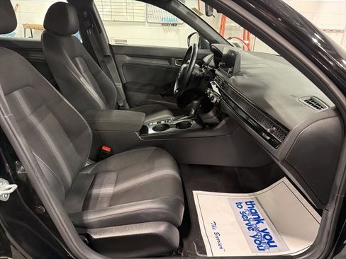 Used 2023 Honda Civic Sport image 17