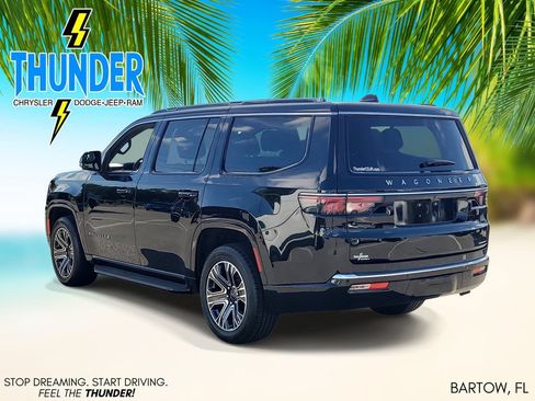 Certified 2024 Jeep Wagoneer Series II w/ Flexible Seating Group RWD image 3
