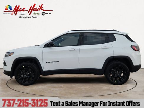 New 2026 Jeep Compass Latitude image 2