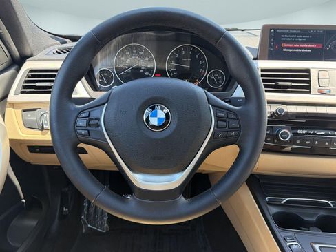 Used 2018 BMW 320i xDrive Sedan w/ Sport Package AWD/4WD image 16
