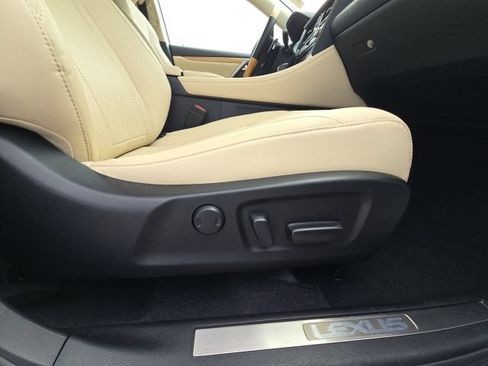 Used 2021 Lexus RX 350L FWD w/ Premium Package image 19