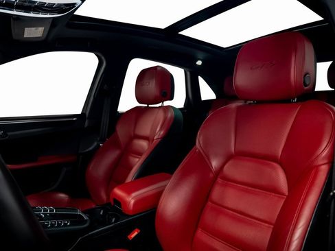 Used 2021 Porsche Macan GTS image 31