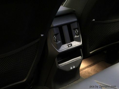 Used 2025 BMW X3 xDrive30i w/ Premium Package image 14