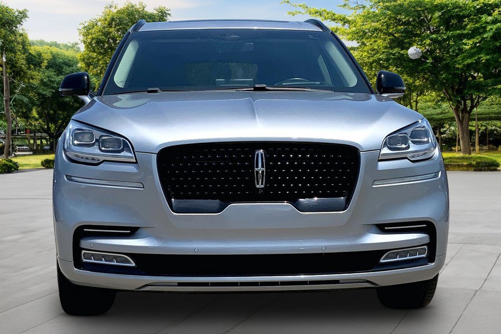 Used 2022 Lincoln Aviator Reserve w/ Equipment Group 201A AWD/4WD image 2