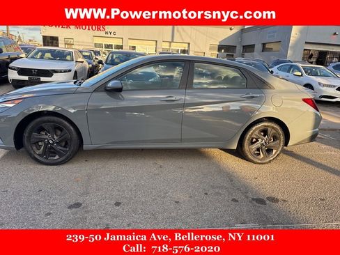 Used 2021 Hyundai Elantra SEL w/ Cargo Package image 2