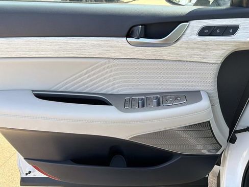 Used 2025 Hyundai Palisade Calligraphy image 18