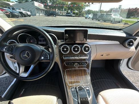 Used 2016 Mercedes-Benz C 300 4MATIC Sedan image 15