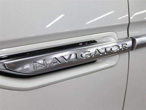 Used 2020 Lincoln Navigator L Reserve w/ Luxury Package image 8