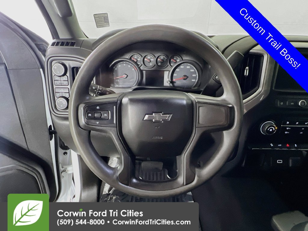 Used 2019 Chevrolet Silverado 1500 Custom Trail Boss w/ Custom Convenience Package AWD/4WD image 8