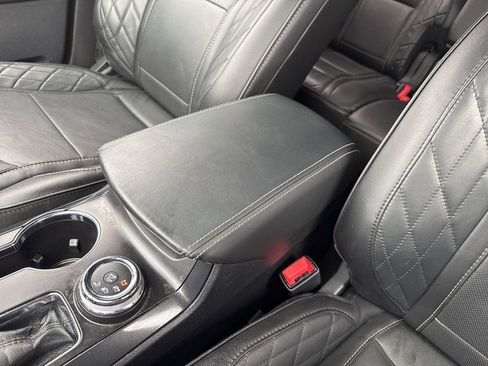 Used 2019 Ford Explorer Platinum image 41