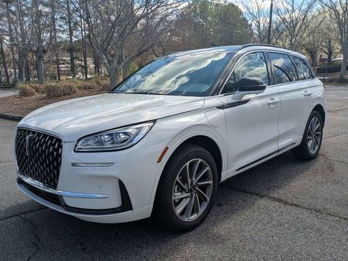 Used 2025 Lincoln Corsair Grand Touring w/ Equipment Group 301A image 9