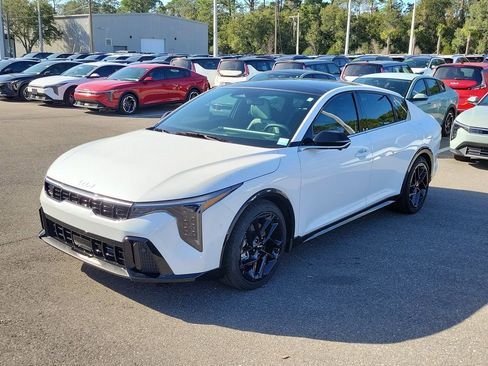 New 2025 Kia K4 GT-Line Turbo image 3