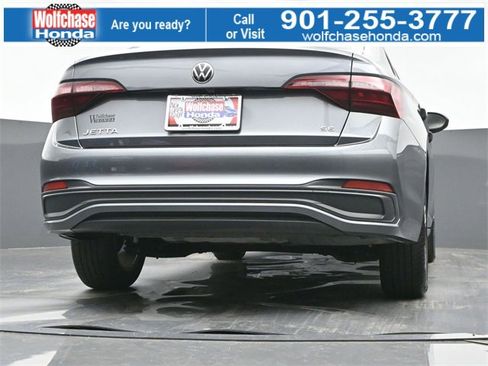 Used 2024 Volkswagen Jetta SE w/ Panoramic Sunroof Package image 25