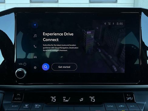 Used 2025 Toyota Camry LE image 28