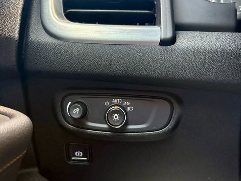 Used 2018 GMC Terrain SLE w/ Driver Convenience Package image 30