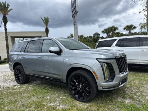 Used 2026 Cadillac Escalade Sport w/ LPO, ONYX Package AWD/4WD image 4