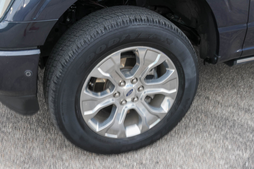 Used 2021 Ford F150 Platinum w/ Equipment Group 701A High AWD/4WD image 9