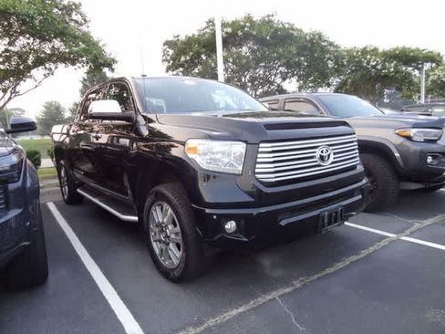 Used 2017 Toyota Tundra Platinum AWD/4WD image 3