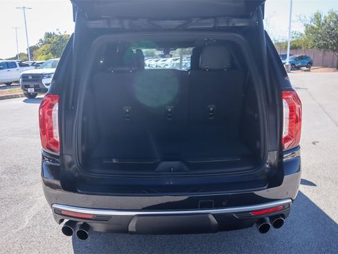 Used 2021 GMC Yukon Denali w/ Denali Ultimate Package image 29