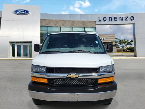 Used 2025 Chevrolet Express 3500 LT w/ LT Preferred Equipment Group RWD image 2