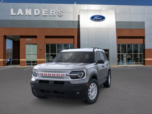 New 2025 Ford Bronco Sport Heritage w/ Convenience Package AWD/4WD image 2