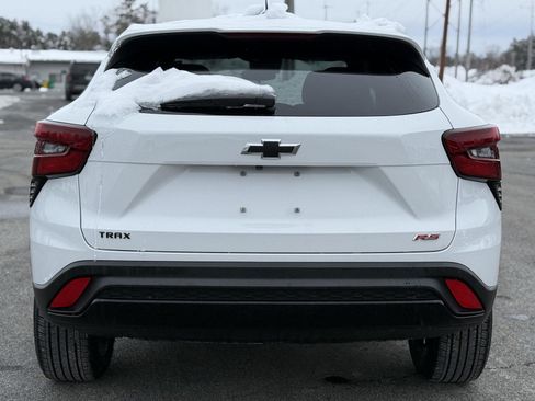 Used 2024 Chevrolet Trax RS w/ Driver Confidence Package image 6