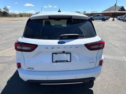 Used 2023 Ford Escape ST-Line w/ Tech Pack #1 AWD/4WD image 4