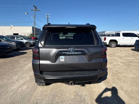 Used 2020 Toyota 4Runner 4WD image 13