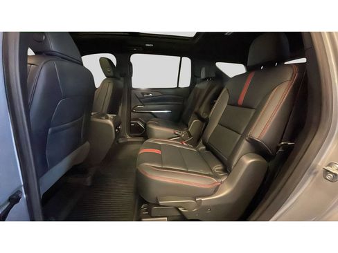 Used 2026 Chevrolet Traverse RS w/ LPO, Floor Liner Package AWD/4WD image 15