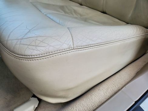 Used 2006 Lincoln Town Car Signature Limited image 17