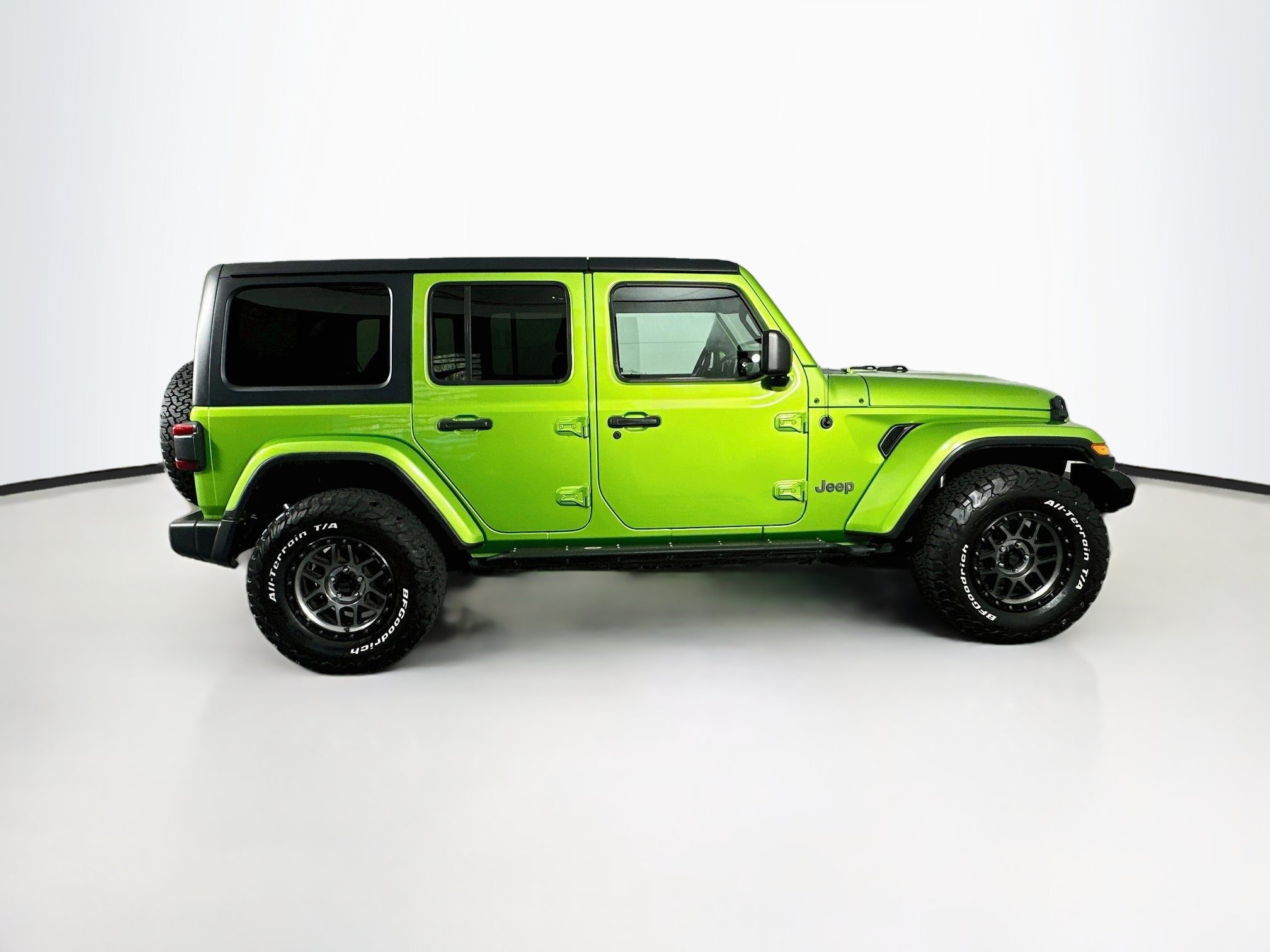 Used 2019 Jeep Wrangler Unlimited Sahara AWD/4WD image 10