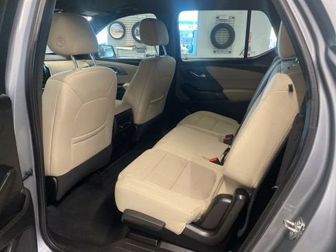 Used 2023 Chevrolet Traverse LS FWD image 28