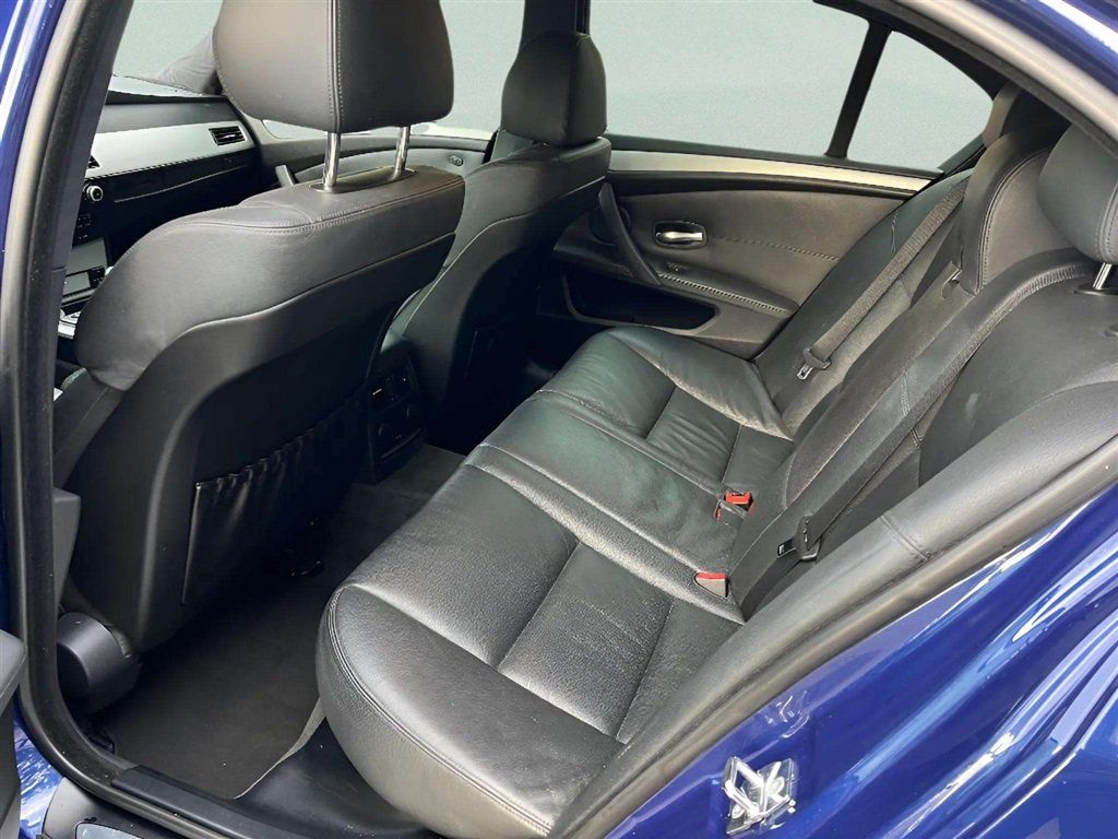 Used 2008 BMW M5 RWD image 17