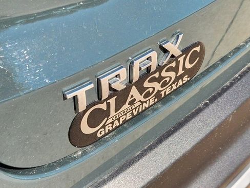 Used 2025 Chevrolet Trax LT w/ Driver Confidence Package image 9